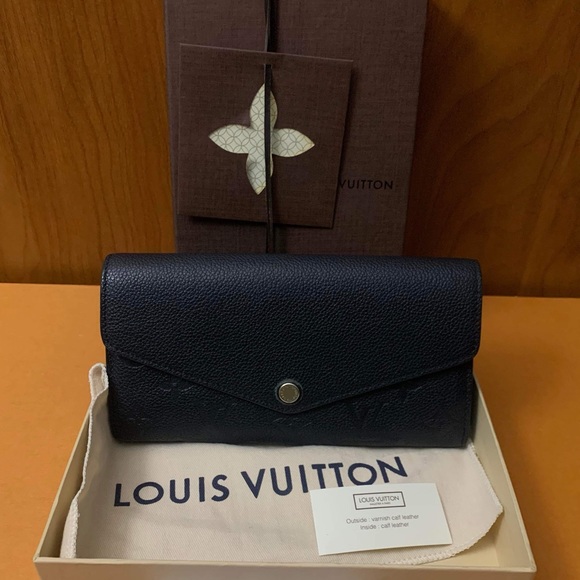 Sold❤️LV Black Empreinte Sarah Wallet❤️ - Picture 2 of 15